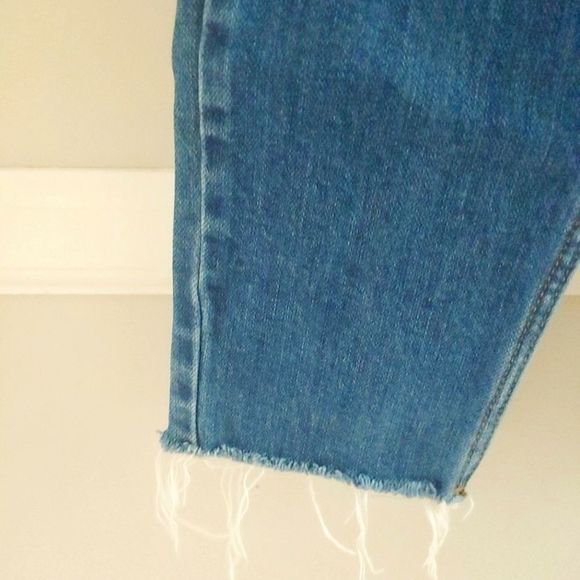 Old Navy high rise fringe bottom jeans - Picture 4 of 6